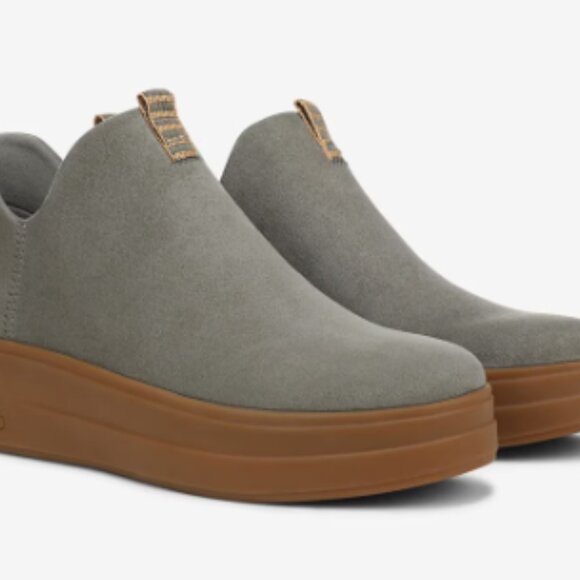 NWT Ryka Women's Vivie Ankle Bootie water repellant - Picture 3 of 9